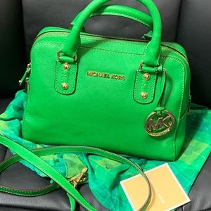 Michael Kors💚✅ Saffiano rare collection 💚 small/medium satchel☘️ Crossbody